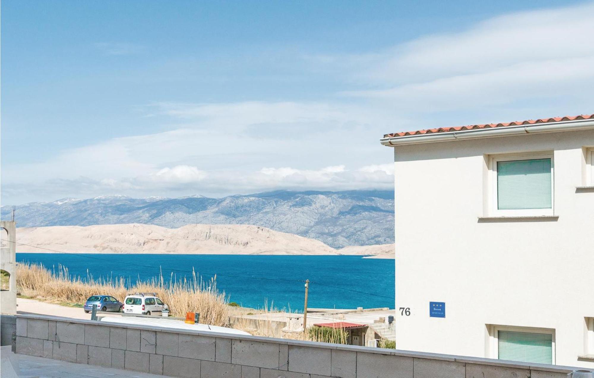 2 Bedroom Beautiful Apartment In Pag Pag Town Exterior foto